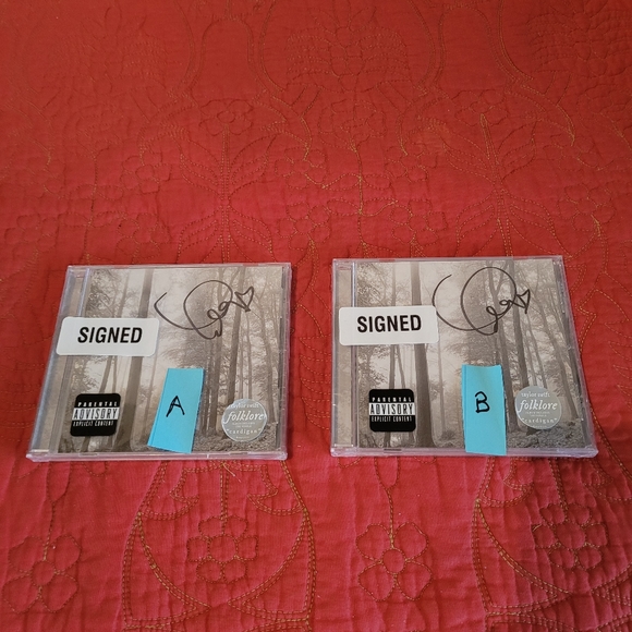 Signed "Folklore " CD by Tayor Swift - Picture 2 of 2